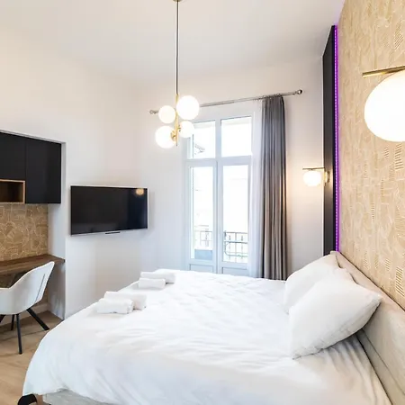 Monte Carlo Border - Exclusive & Modern Flat