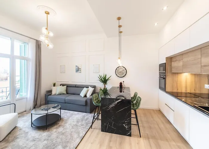 Monte Carlo Border - Exclusive & Modern Flat *